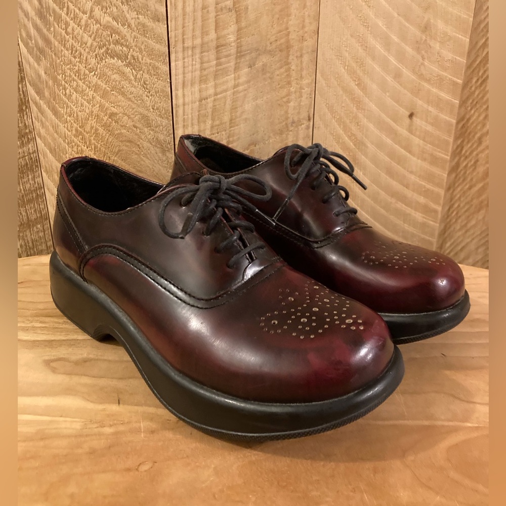 DANSKO Tie Shoes Women’s Size 39 8.5-9